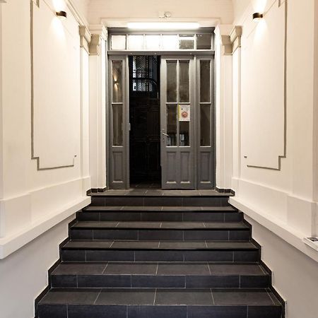 Ferienwohnung Qult - Misty Night Bukarest Exterior foto