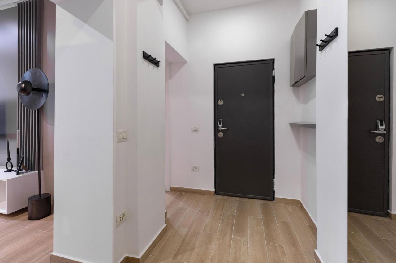 Ferienwohnung Qult - Misty Night Bukarest Exterior foto